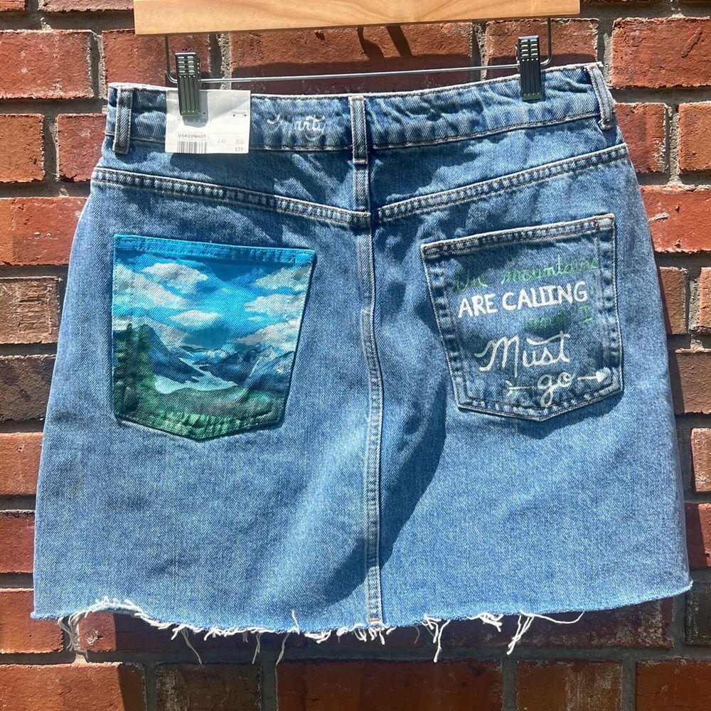 NWT Hand-painted Topshop Denim Mini Skirt with mountain design Size 10